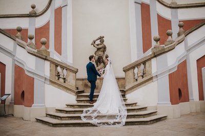 Ledebour Garden Newlyweds Prague