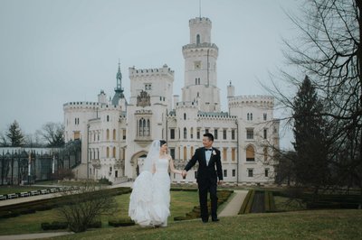 Hong Kong couple winter wedding Castle Hluboka