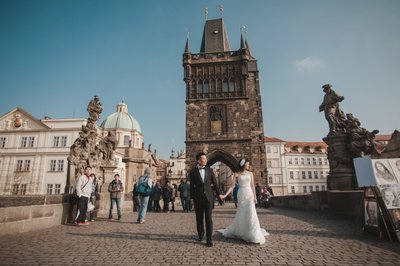 Hong Kong newlyweds exploring Charles Bridge