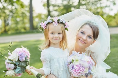 Chateau Mcely Wedding: Bride & Flowergirl