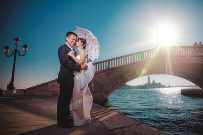 Lovers under the parasol