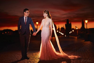 Romantic Prague Sunrise Engagement: Sexy American Couple's Love Story