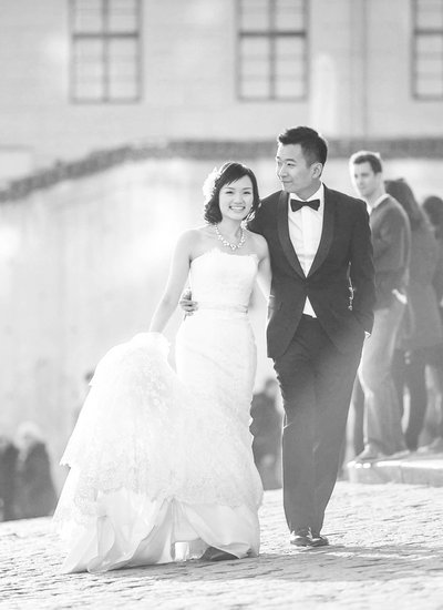 The happiest Hong Kong newlyweds in Prague