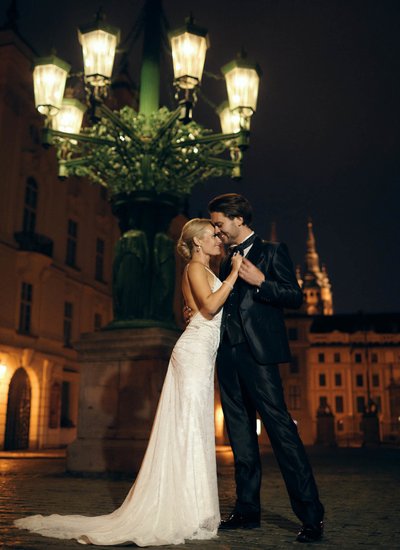 Jess & James - Midnight at Prague Castle