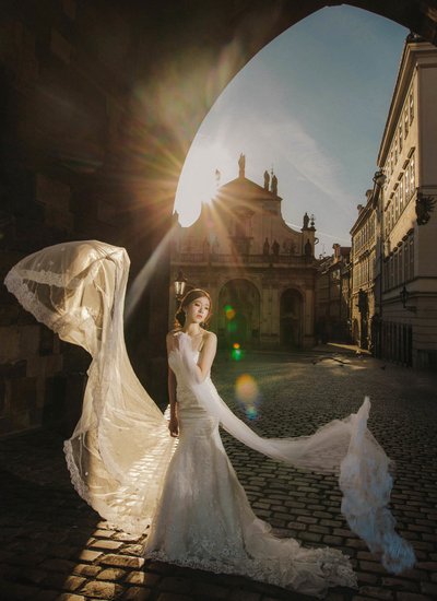 Angelic Taiwan Bride Charles Bridge Sunrise