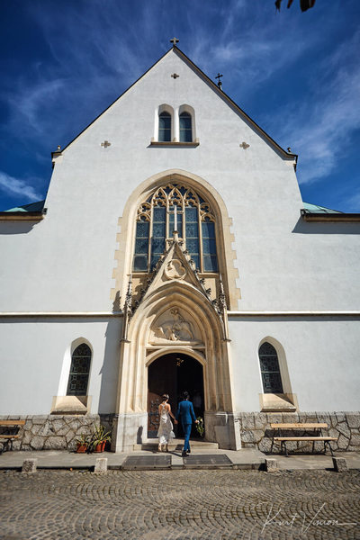 wedded couple entering St. Martin's Parish Church
