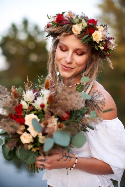 Zlata with bouquet