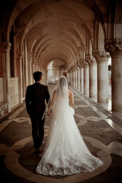 wedded couple exploring the Doge's Palace