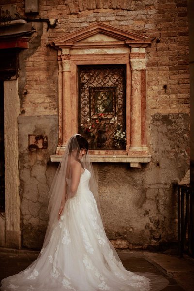Bridal portrait of Daisy Venice, Italy