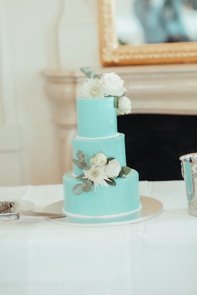 stylish wedding cake