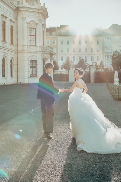 Sun kissed newlyweds Belvedere Palace