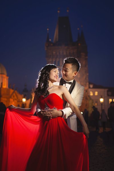 Gorgeous Hong Kong Couple Posing atop Charles Bridge