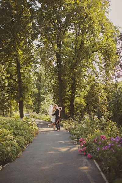 Newlyweds in the garden