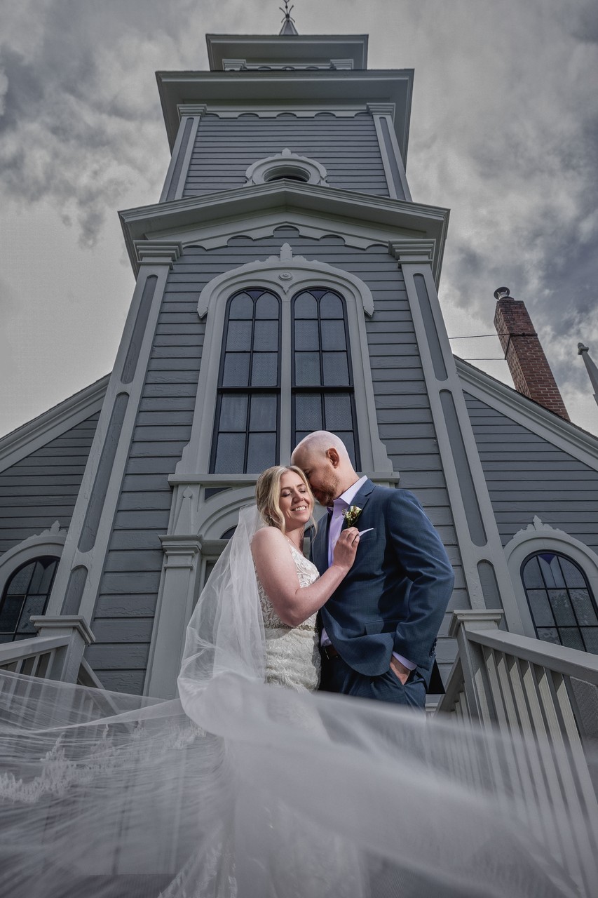 Dramatic couple's portrait at St. Paul Church