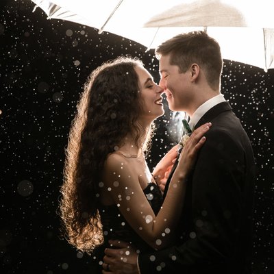 Winter Seattle Wedding on a Rainy Day
