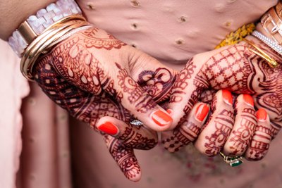 Detailed Henna Art on Bride's Hands