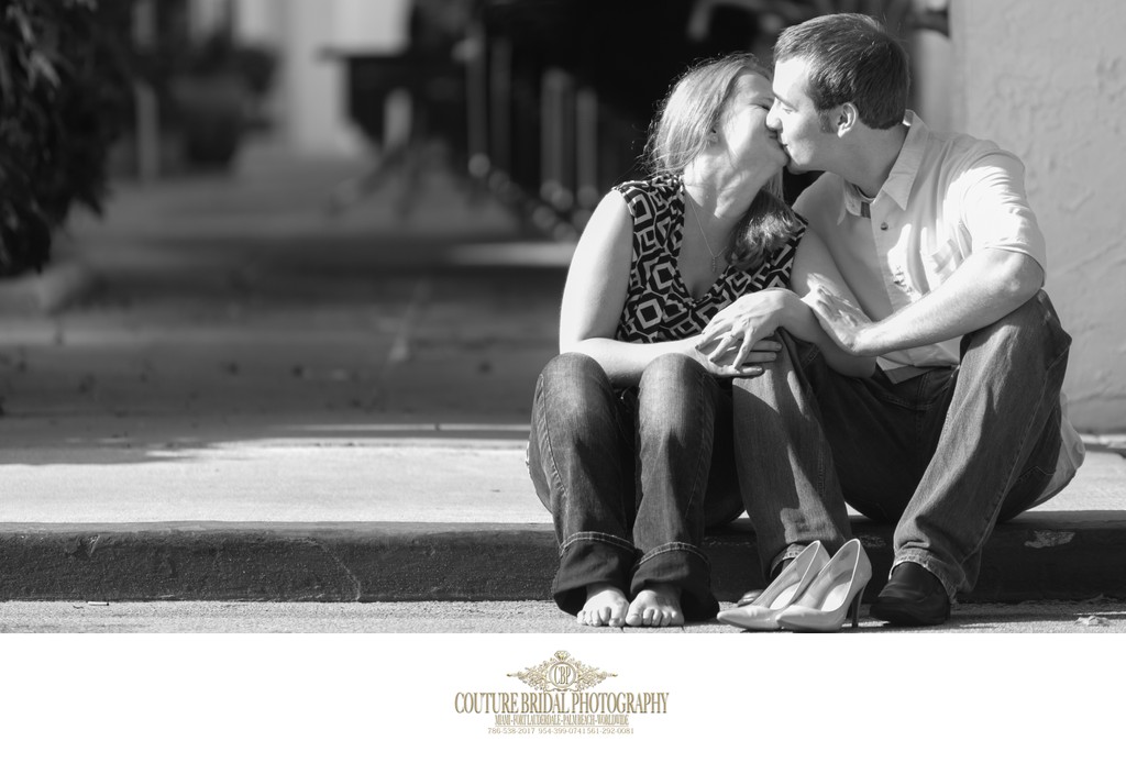 PALM BEACH ENGAGEMENT PHOTOGRAPHY ON WORTH AVENUE