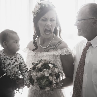 CANDID WEDDING PHOTOGRAPHY: FUNNY WEDDING PHOTOS