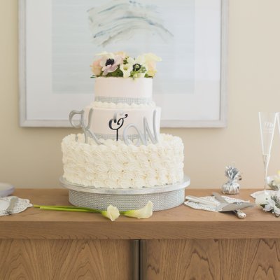 WEDDING CAKE BY PUBLIX ARE AMAZING!