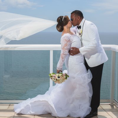WEDDING PHOTOGRAPHERS MIAMI BRIDES AND GROOMS