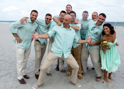 DELRAY BEACH: FUN FAMILY WEDDING PHOTOS