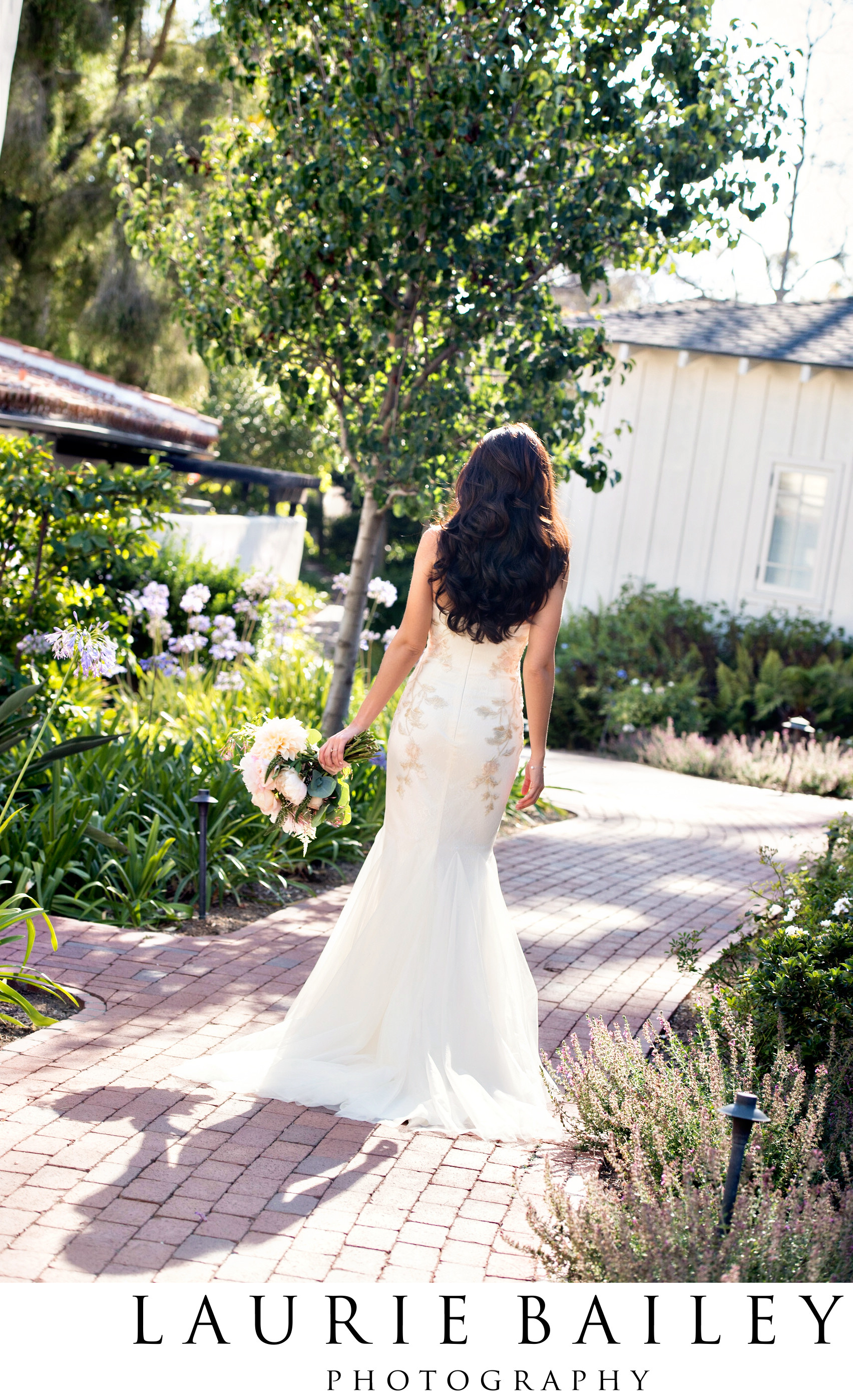 bridal-gown-santa-barbara-wedding-belmond-el-encanto-laurie-bailey-photography