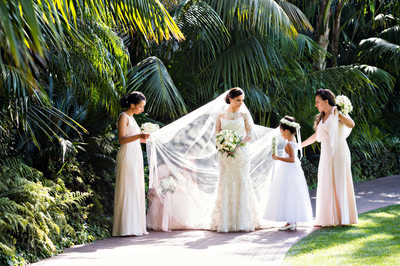 Wedding Photos with the Bride | the Four Seasons
