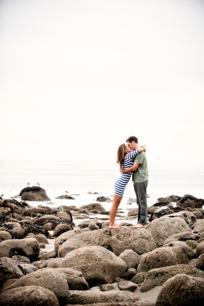 Romantic Beach Kiss | Couples Photography at the Shore