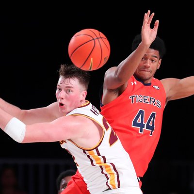 NCAA Basketball: Auburn at Loyola-Chicago
