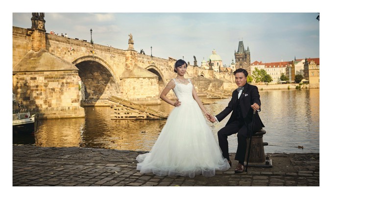 C&L at riverside Prague pre wedding