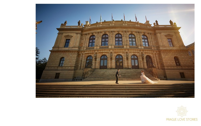 Running to her groom at the Rudolfinum