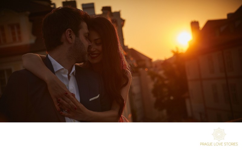 The gorgeous couple experiencing the sunrise in Prague