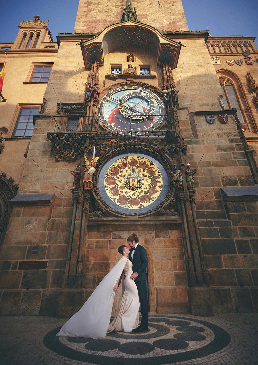 Sexy Hot Americans Astronomical Clock