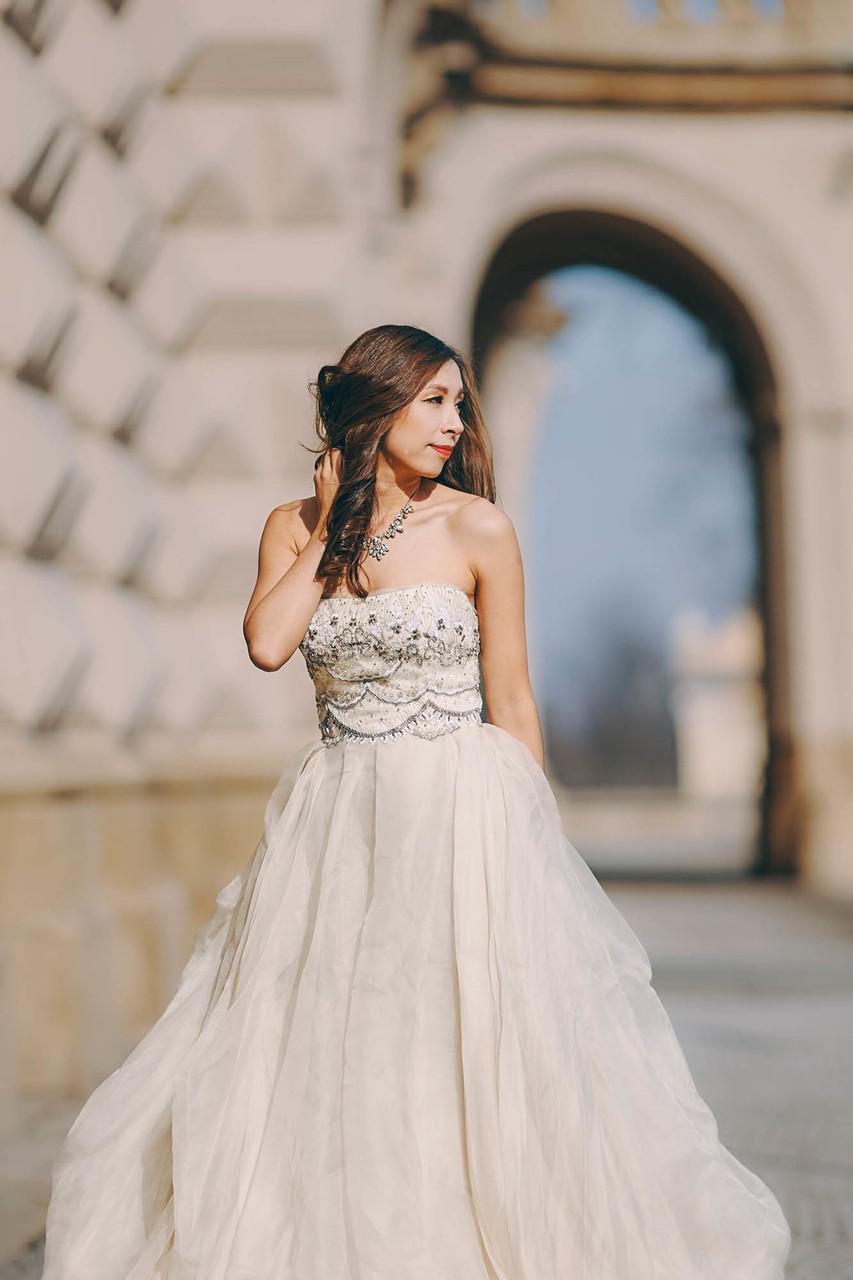 bridal portrait at Prague Castle