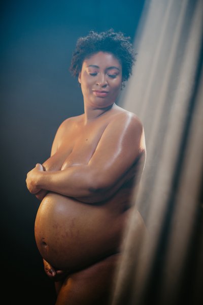 Beautiful Nude Maternity Photography