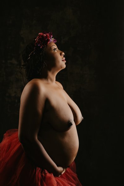 Classic Nude Pregnancy and Maternity Photography