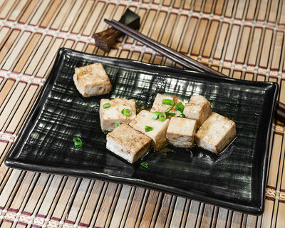 Tofu with scallions
