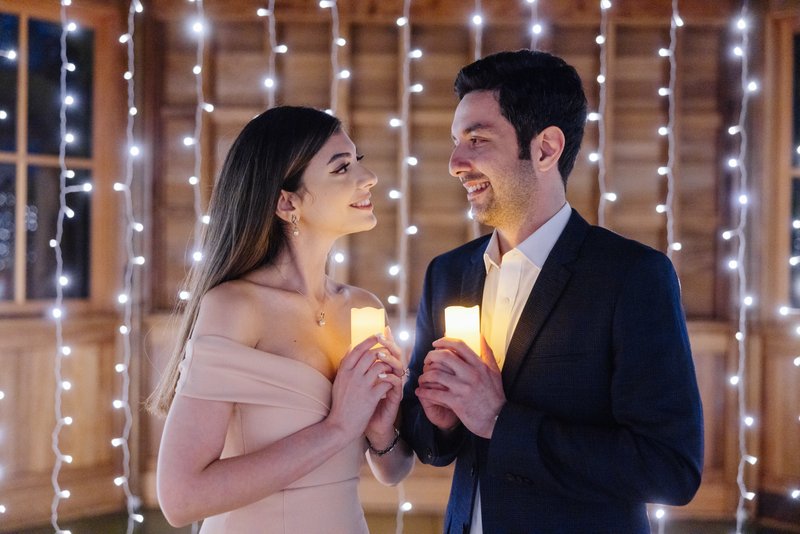 Romantic couple portraits at Sunnyside Conservatory