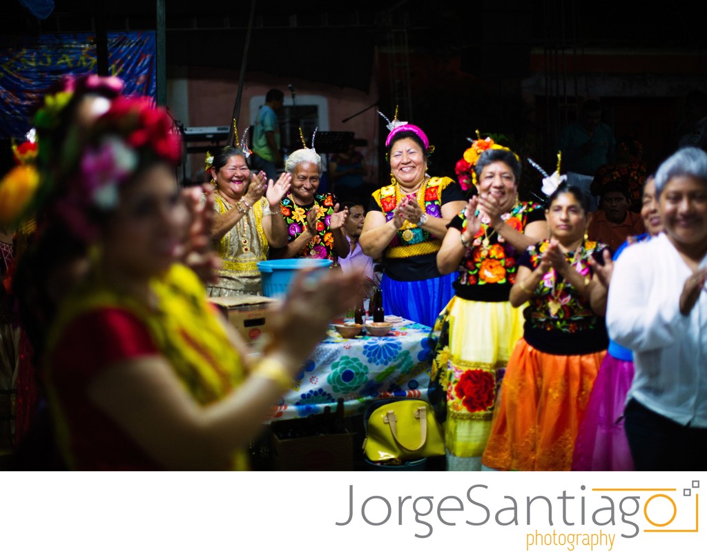 Women in Santo Domingo Tehuantepec, Oaxaca