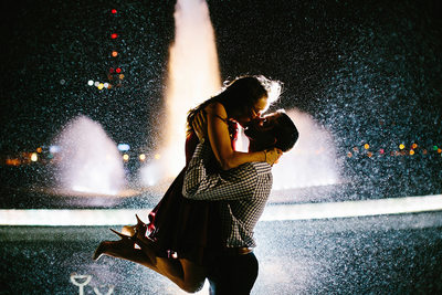 Best engagement session photos Pittsburgh fountain nighttime