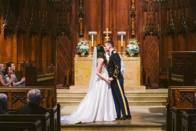 Heinz Chapel Wedding Photos (first Kiss)